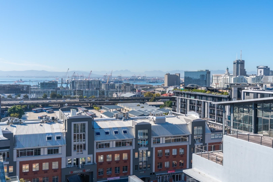 2 Bedroom Property for Sale in Green Point Western Cape